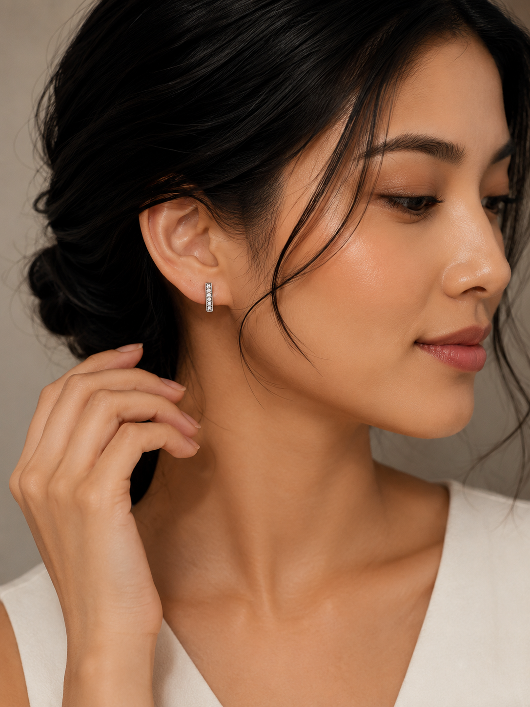 Glittering AAA White Zircon Studs