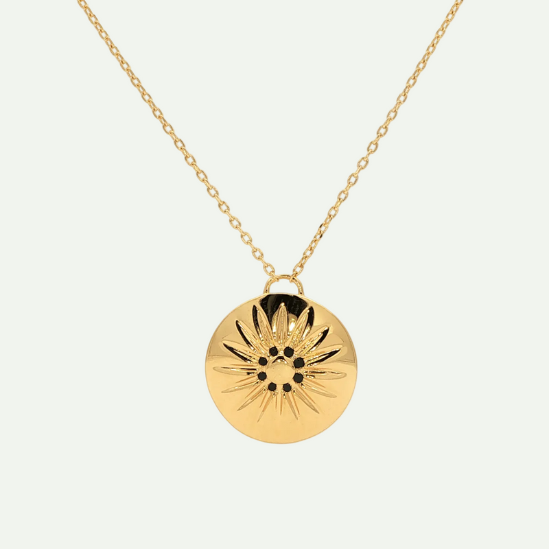 Beautiful Black Spinal Pendant Necklace