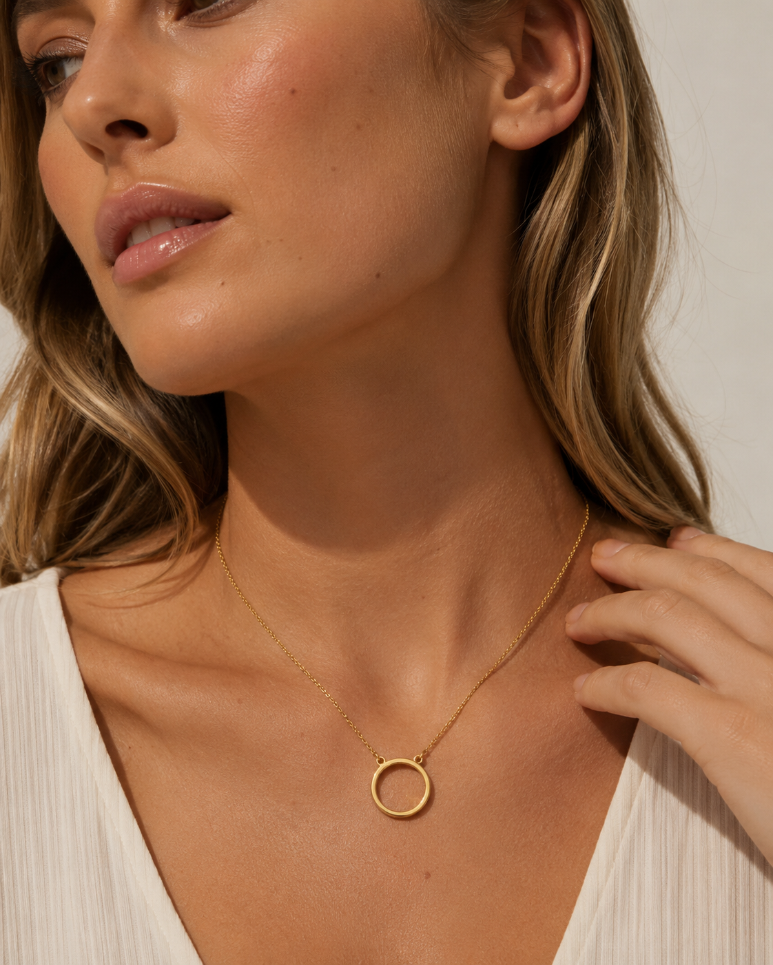 Open Circle Pendant Necklace