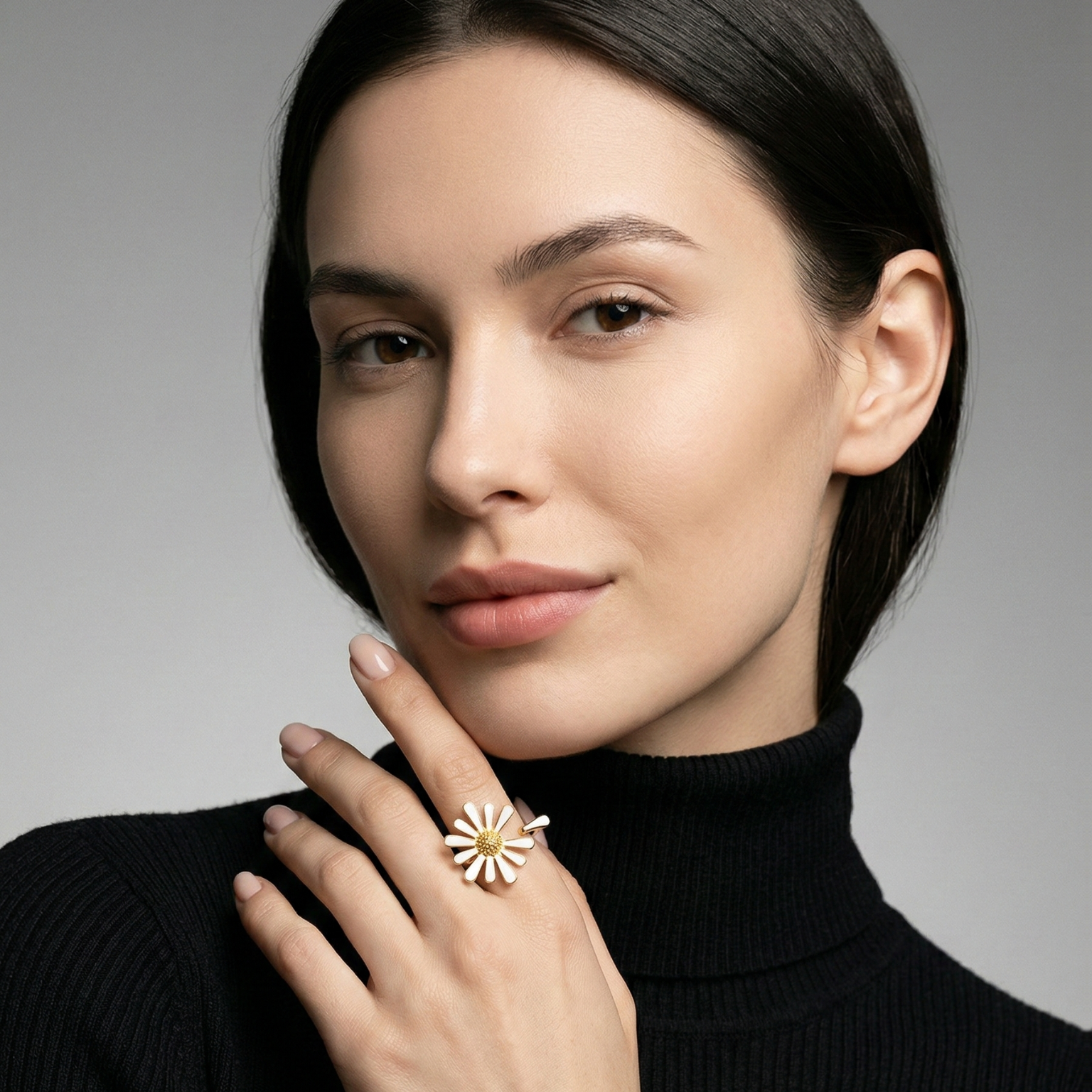 Ouiet Petal Enamel Ring